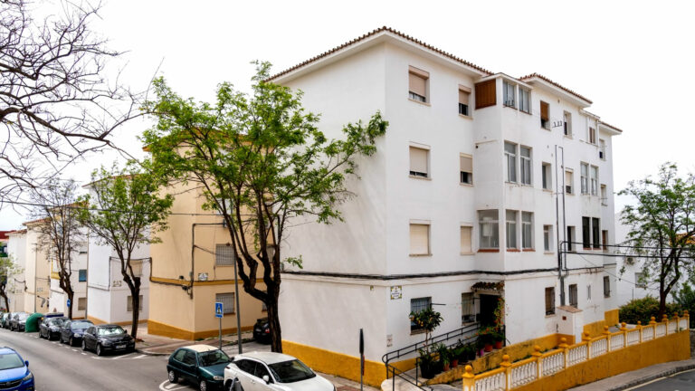 Estepona City Council Receives 12 Proposals for Neighborhood Remodeling Projects
