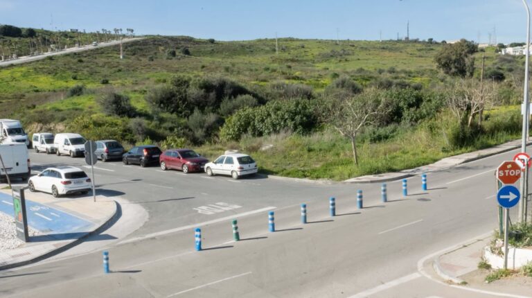 The Municipality of Estepona initiates the process for the construction of a new roundabout on the entrance road to the business park.