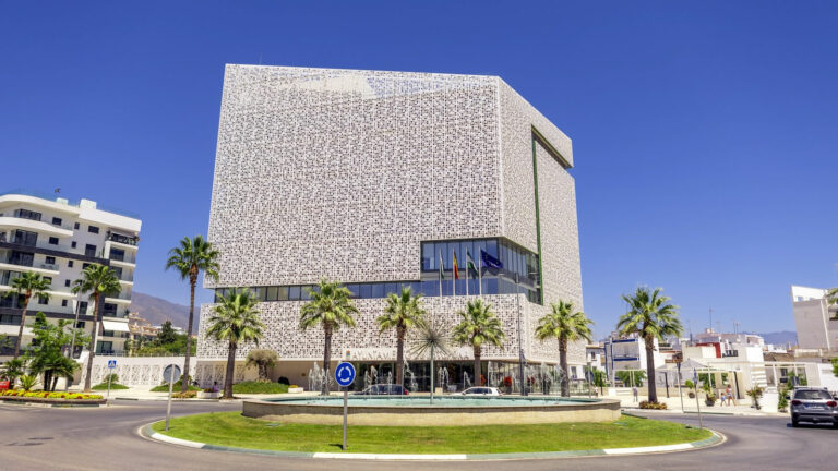 cf650d01eb7087825c92449f800dda89-1